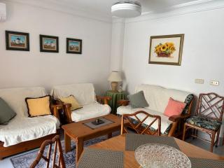 Beachside Two-Bedroom Apartment - Guardamar del Segura - 8