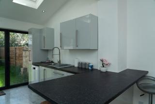 4 Bed Failsworth Home, 3 Bathrooms inc Free Parking-Workspaces-Garden - Short Term Stay Only, Near City Centre - Manchester - 9