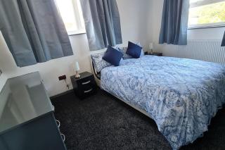 Bristol 2-Bed Bungalow Sleeps 4 Parking - Bristol - 9