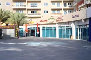 Luxxury 1BR Escape Pool Gym Parking Al Reef - Abu Dhabi - 7
