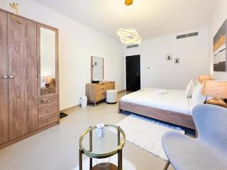 Luxury 1BR Escape Pool Gym Parking Al Reef - Abu Dhabi - 8