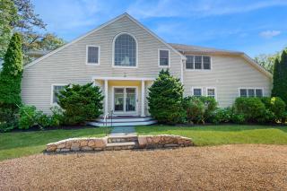 Family Getaway - Oak Bluffs - 0