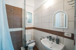 Athina Rooms - Himarë - 1