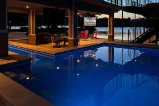 5BR Waterfront House with Private Pool and Hot Tubs - 5