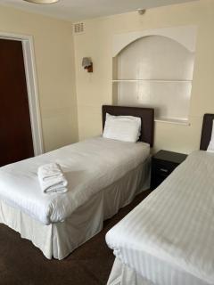 Moorville Hall Hotel - Stoke on Trent - 1