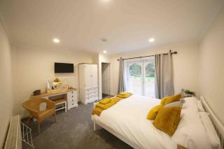 The Retreat - Wotton-under-Edge - 8