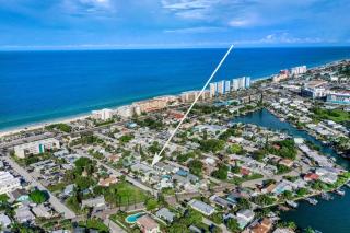 Park Shore Suite 7! Steps to Madeira Beach Access! - St. Pete Beach - 1