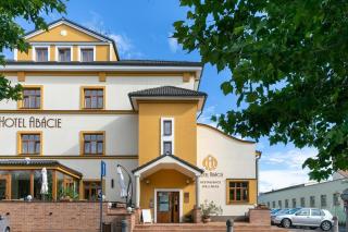 Hotel Abácie & Wellness - Valašské Meziříčí - 0
