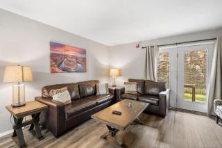 The Moab and Country Farmhouse Duo - Table Rock - Branson - 6