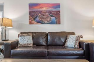 The Moab and Country Farmhouse Duo - Table Rock - Branson - 5