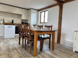 The Lodge - Newbourn - 8