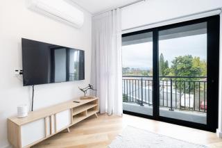 Paarl - Lux Modern 2 Bedroom Apartment with Parking - 7
