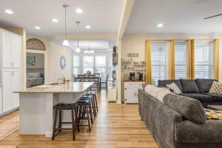 Wild Air Getaway - For 12 - Millville - 1