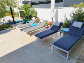 Villa with Pool and Mesmerizing Sea View - Fažana - 6