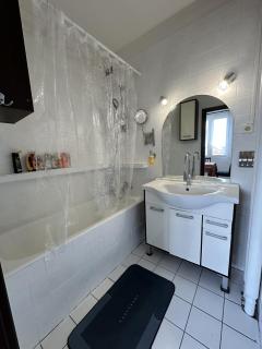 2 bedroom, 10 mins from center, top floor, balcony with view, high-speed Internet, coffee - Praga - 7