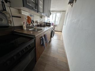 2 bedroom, 10 mins from center, top floor, balcony with view, high-speed Internet, coffee - Praga - 4