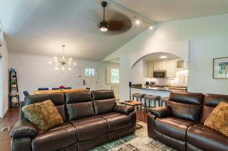Lake Lanier Lodge - Dock Views & Fire Pit - 4