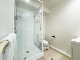Two bedrooms Condo with Skytower View - Auckland - 6