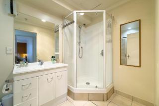 Two bedrooms Condo with Skytower View - Auckland - 3