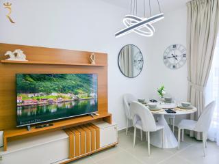 Modern Escape 1BR Home in Al Reef Downtown - Abu Dabi - 5