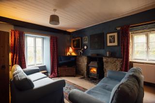 Farmhouse Charm with Modern Style in Pembrokeshire - Nolton - 9