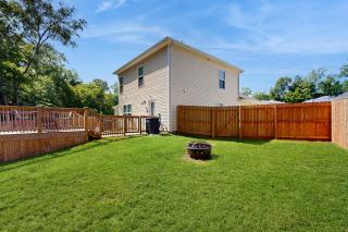 3BR Home with Private Yard, Fire Pit, and Grill - 6