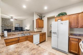 Silver Dollar Hideaway - Pet Friendly - Branson West - 5