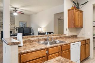 Silver Dollar Hideaway - Pet Friendly - Branson West - 4
