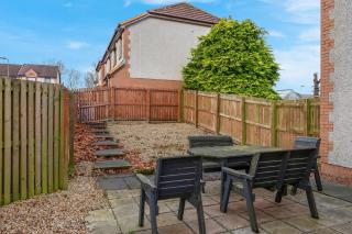 Free Parking - Central - Sleeps 6 - 2 Bedrooms - East Calder - 6