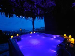 Anglada, Villa with a private pool and jacuzzi - 8