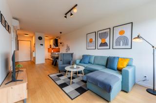 Flex SelfCheckIns 142 - Zagreb - Bedroom - Garage - Loggia - Zagreb - 5