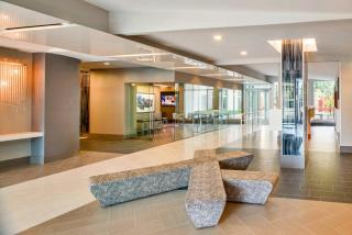 Spacious Apartment w Rooftop Views - Arlington - 6