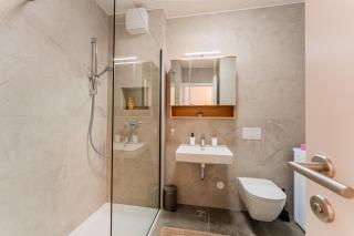 Flex SelfCheckIns 142 - Zagreb - Bedroom - Garage - Loggia - Zagreb - 7