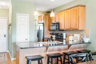 Sunset Daydream - Elegant Condo on Table Rock - Branson - 7
