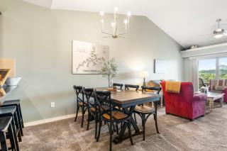 Sunset Daydream - Elegant Condo on Table Rock - Branson - 5