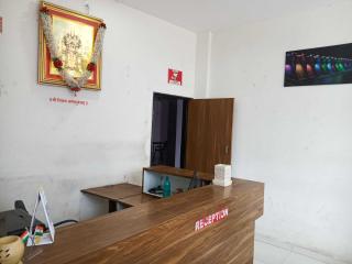 Hotel O Grand Executive - Chikalthān - 8