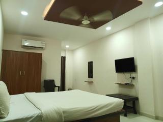 Hotel O Grand Executive - Chikalthān - 9