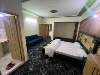 Awan Lodges - Murree - 0