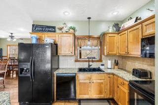 Royal Moose Lodge - A Grand Adventure for 20 - Branson - 1