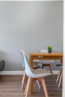 Free Parking - Central - Sleeps 6 - 2 Bedrooms - Livingston - 9