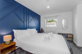 Free Parking - Central - Sleeps 6 - 2 Bedrooms - Livingston - 6