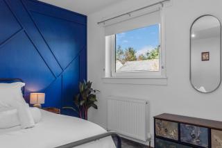 Free Parking - Central - Sleeps 6 - 2 Bedrooms - Livingston - 1