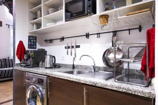 Majorelle Retreat- Elegant condo with pool, steps from Majorelle Garden - 4