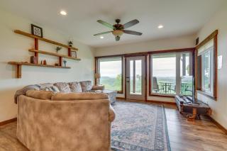 Wanlass House Elevated Retreat Near La Crosse! - - 6