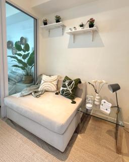 Cozy Green 1 BR unit with Balcony Azure Bahamas South - Manila - 3