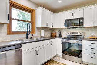 3 Mi to Lake Onalaska Quaint Home with Prairie View - Onalaska - 1