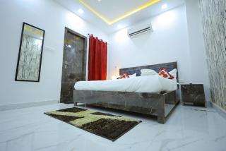 Hotel Rajani Best Hotel In Bareilly AC OR NON AC Room - Bareilly - 9