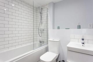 Contemporary 1 Bedroom Apartment in Birmingham - Birmingham - 6