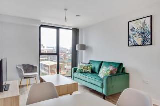 Contemporary 1 Bedroom Apartment in Birmingham - Birmingham - 5