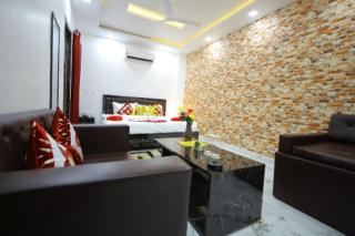 Hotel Rajani Best Hotel In Bareilly AC OR NON AC Room - Bareilly - 4
